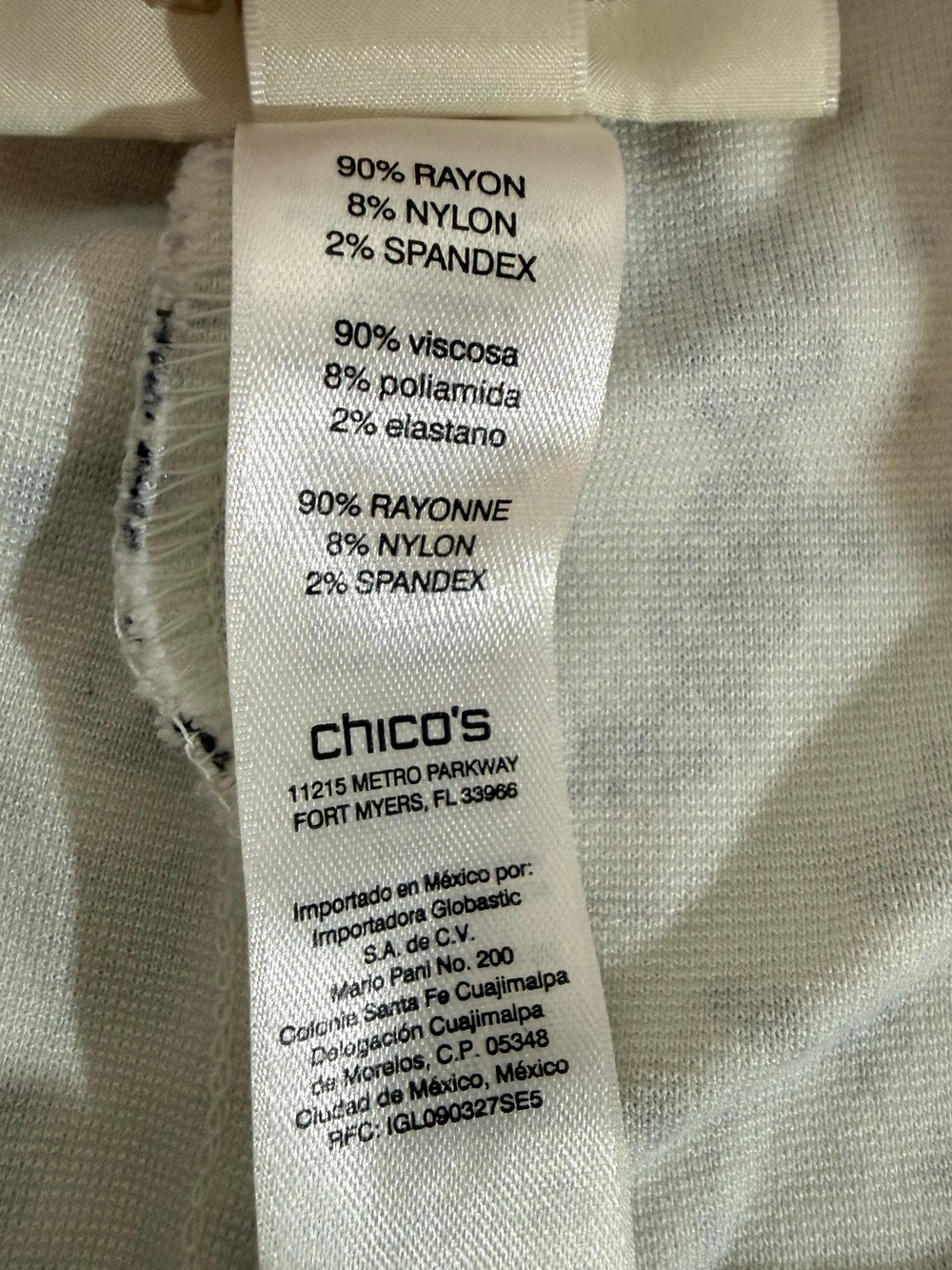 Chico's Sz 0.5 Juliet Shadow Lace Printed Slim Ankle Pants Black Cream Small/6 - Picture 4 of 6